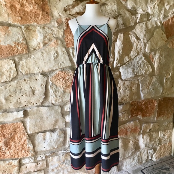 New! Modern, striped summer midi dress in blue - Picture 6 of 8